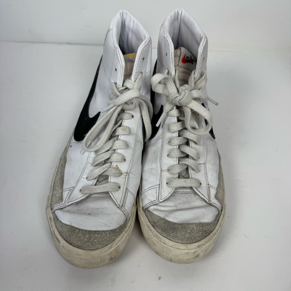 Nike Playboy Blazer Mid '77 Vintage Casual Shoes Black & White Weightlifting - Picture 2 of 9